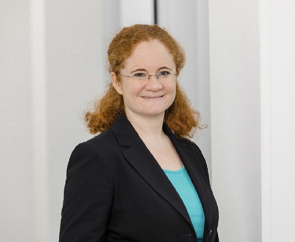 Frau Dr. Janine Lücke